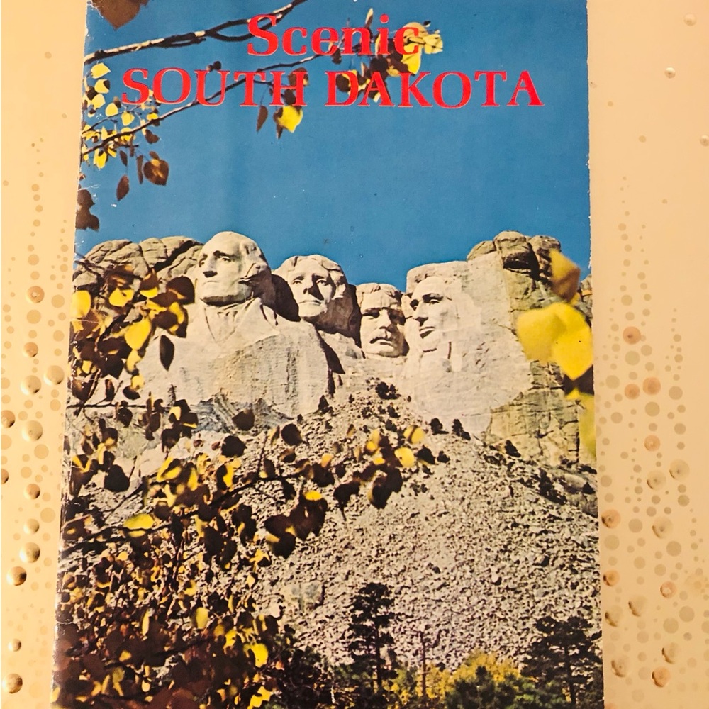 Book - Scenic South Dakota, 32 Page Booklet, Photos, Stories, 1980s